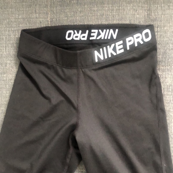 Nike pro 3/4 crop legging xs - Picture 4 of 4